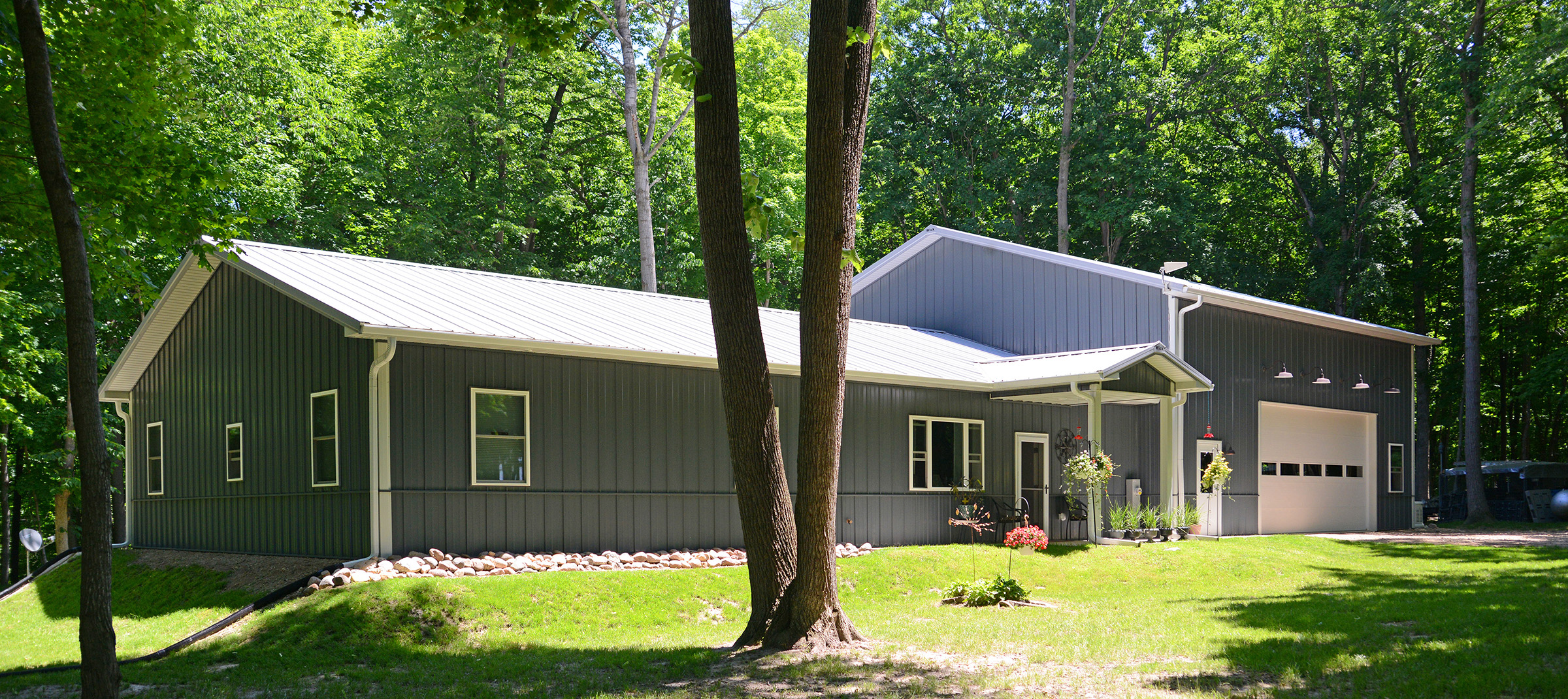 post frame residential building